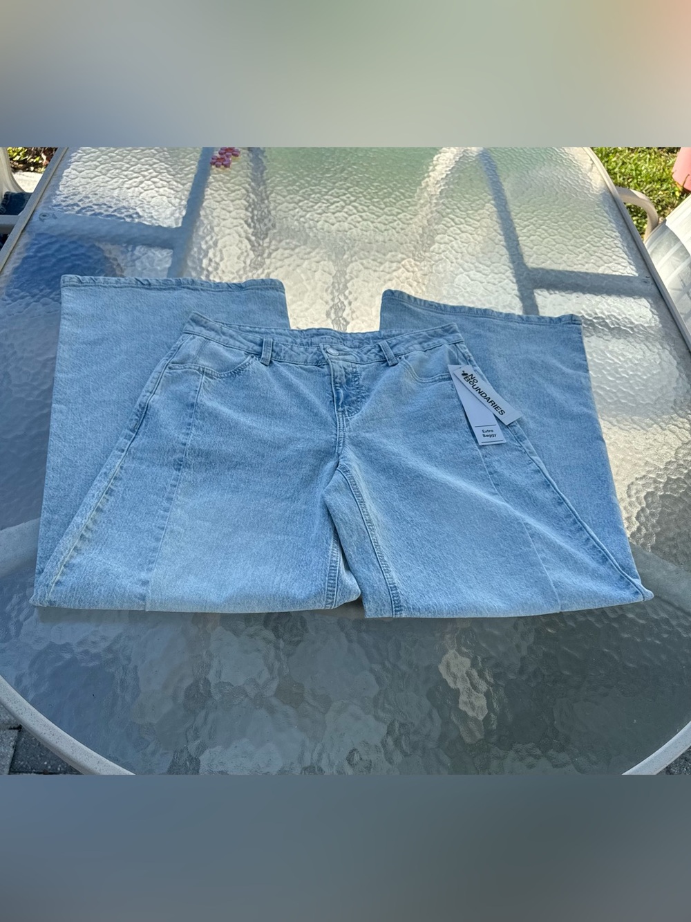 🩵🤍Low Rise Extra Baggy Jeans No Boundaries Light Acid Wash NWT Size 6 - Picture 16 of 16